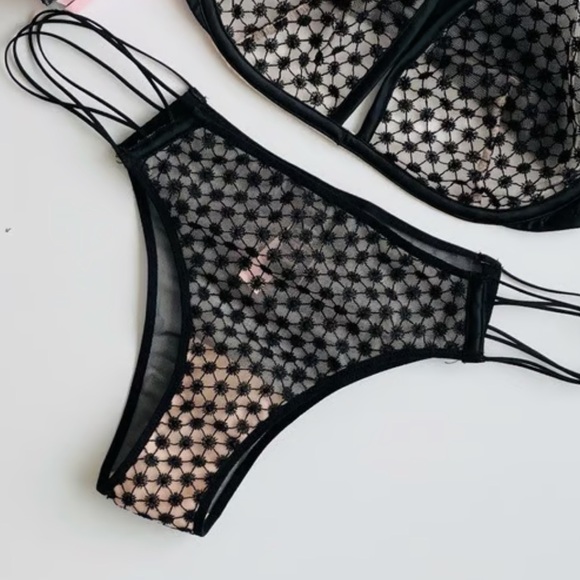 Victoria's Secret Black and Tan Panty - Picture 2 of 7